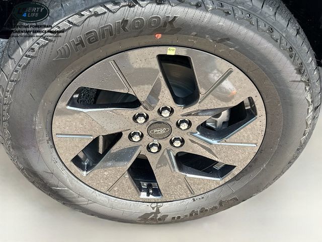 2025 Ford F-150 Lightning Flash - Photo 31