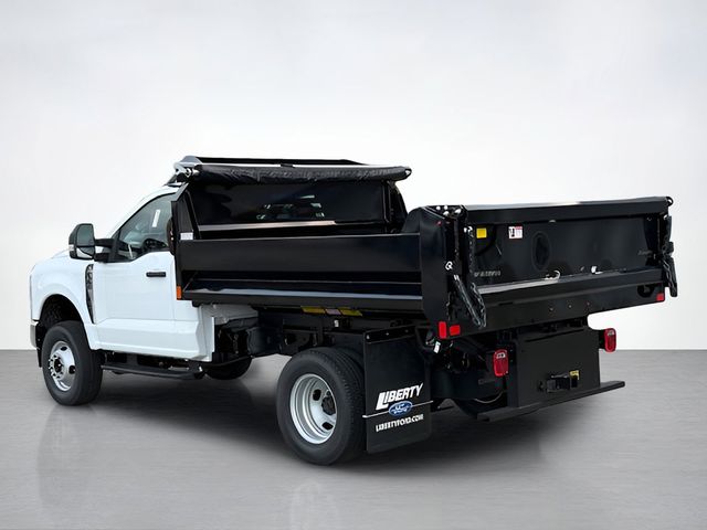 2024 Ford F-350 photo 3