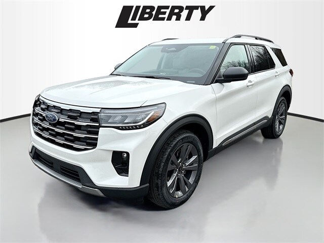 2025 Ford Explorer photo 3