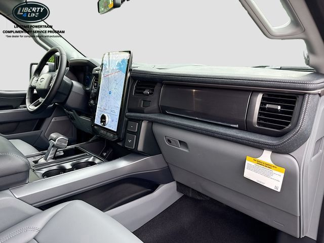 2025 Ford F-150 Lightning Flash - Photo 30