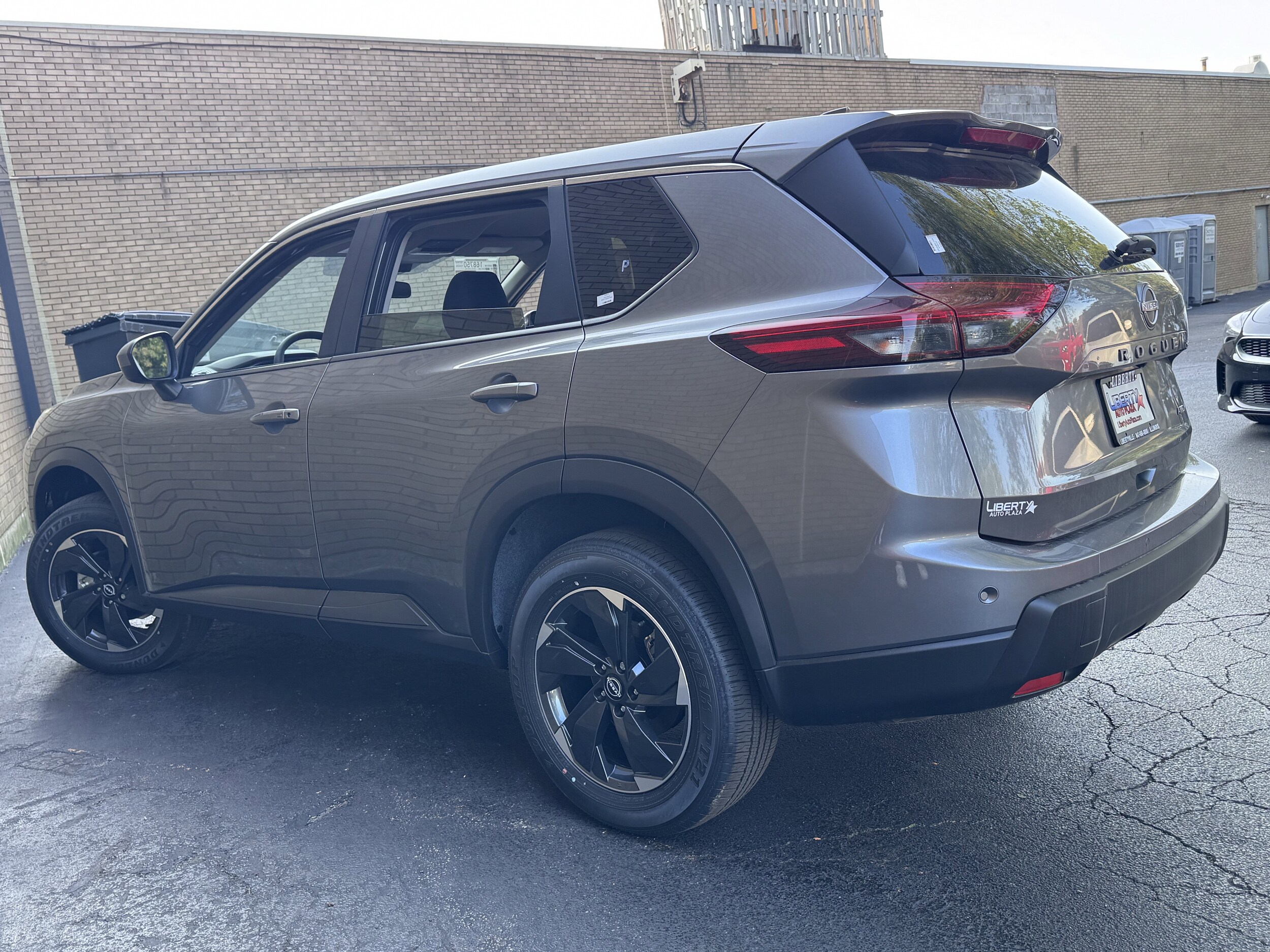 2025 Nissan Rogue SV - Photo 20