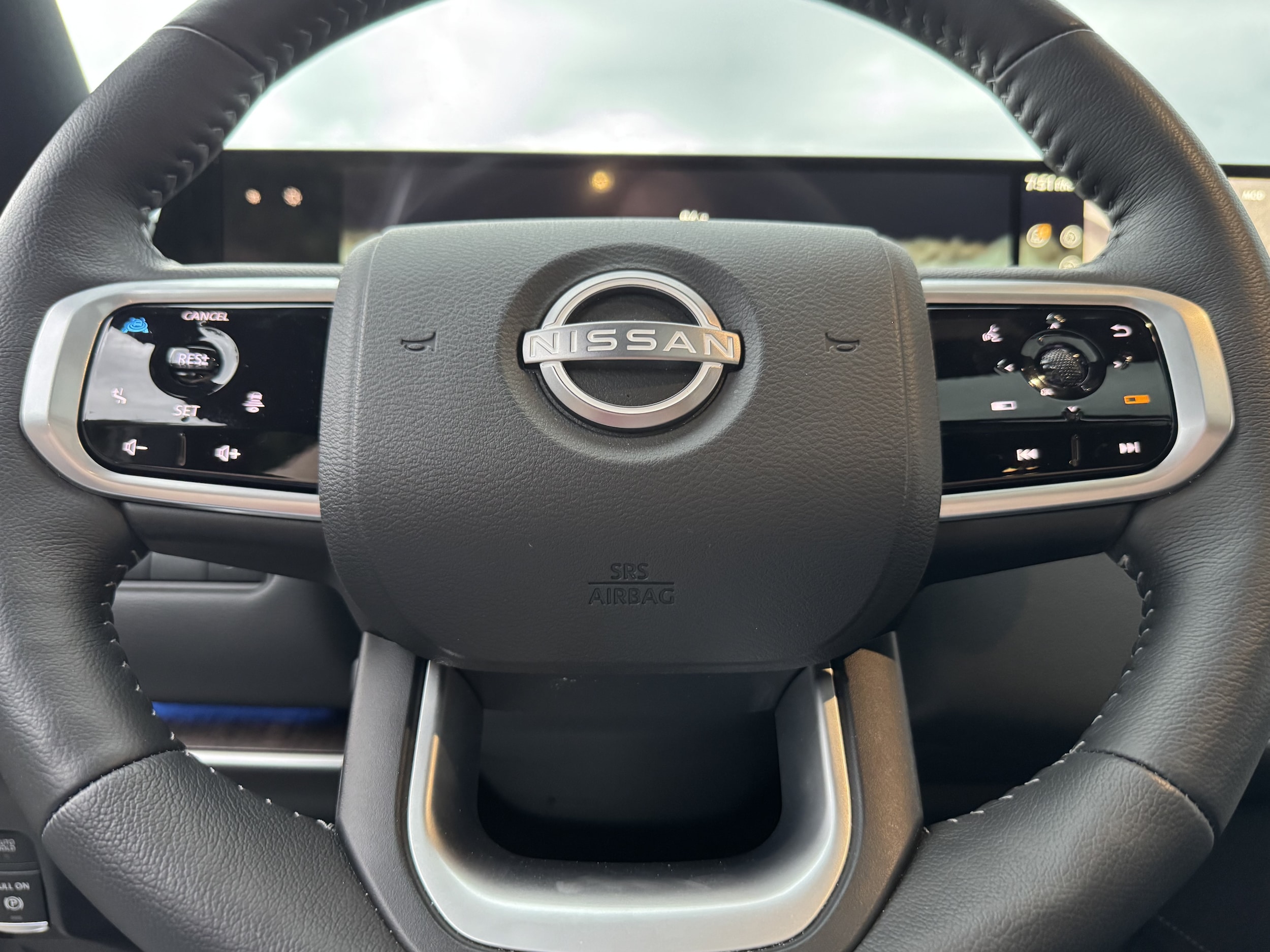 2026 Nissan Armada Platinum - Photo 8