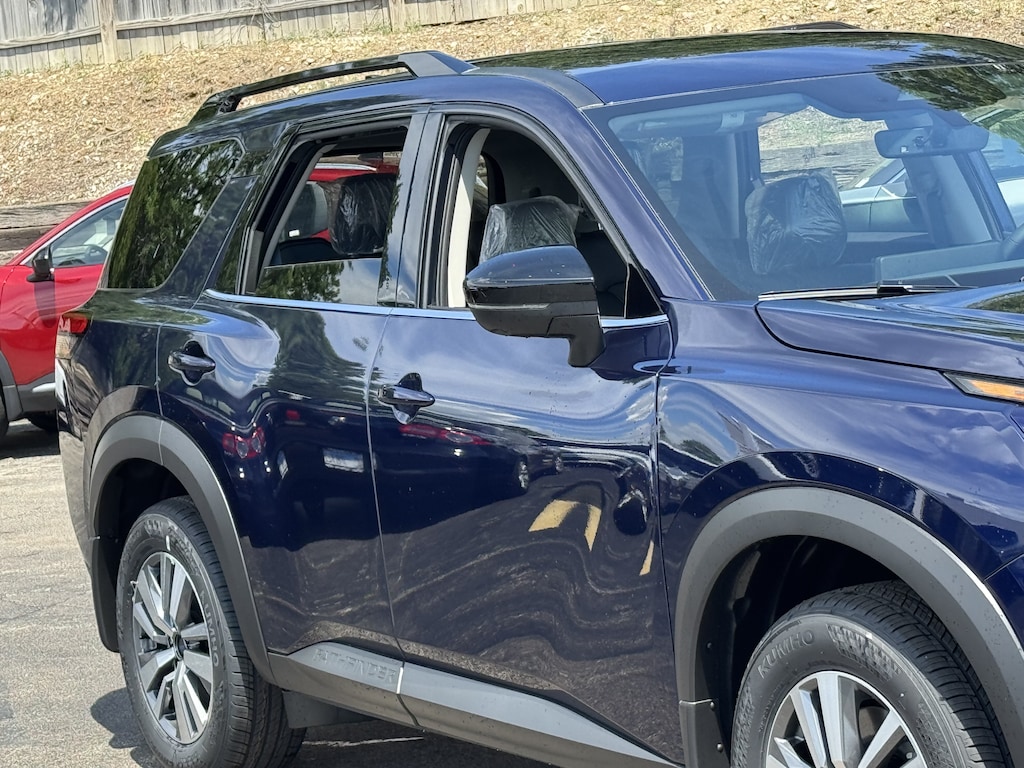 New 2026 Nissan Pathfinder SL SUV