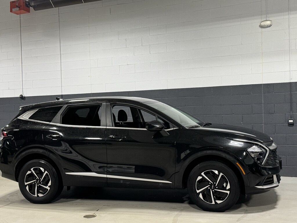 Used 2023 Kia Sportage Hybrid LX SUV
