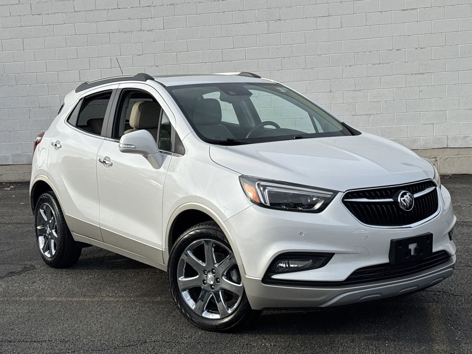 Used 2018 Buick Encore Premium with VIN KL4CJHSM9JB622279 for sale in Libertyville, IL