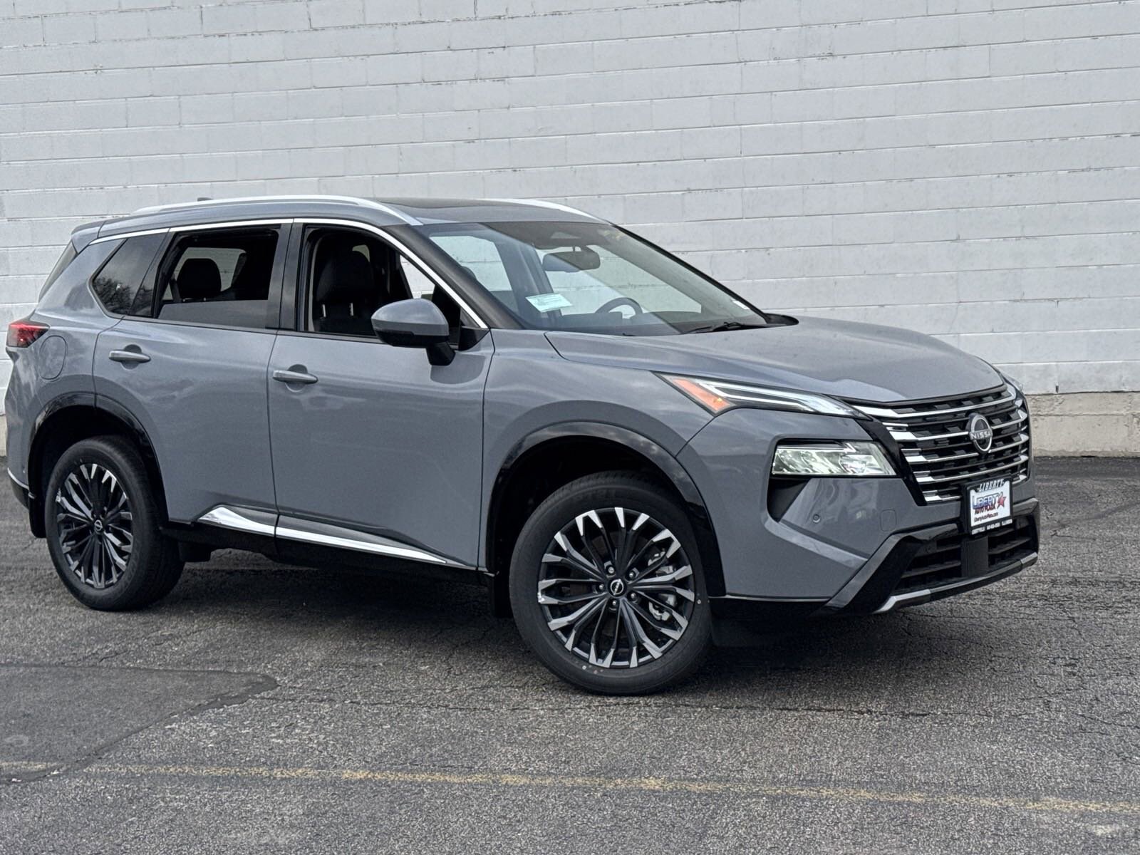 2025 Nissan Rogue Platinum photo 2