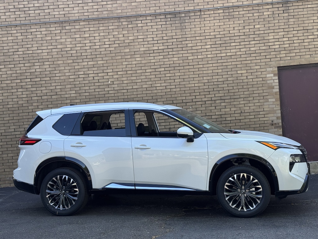 New 2026 Nissan Rogue Platinum SUV