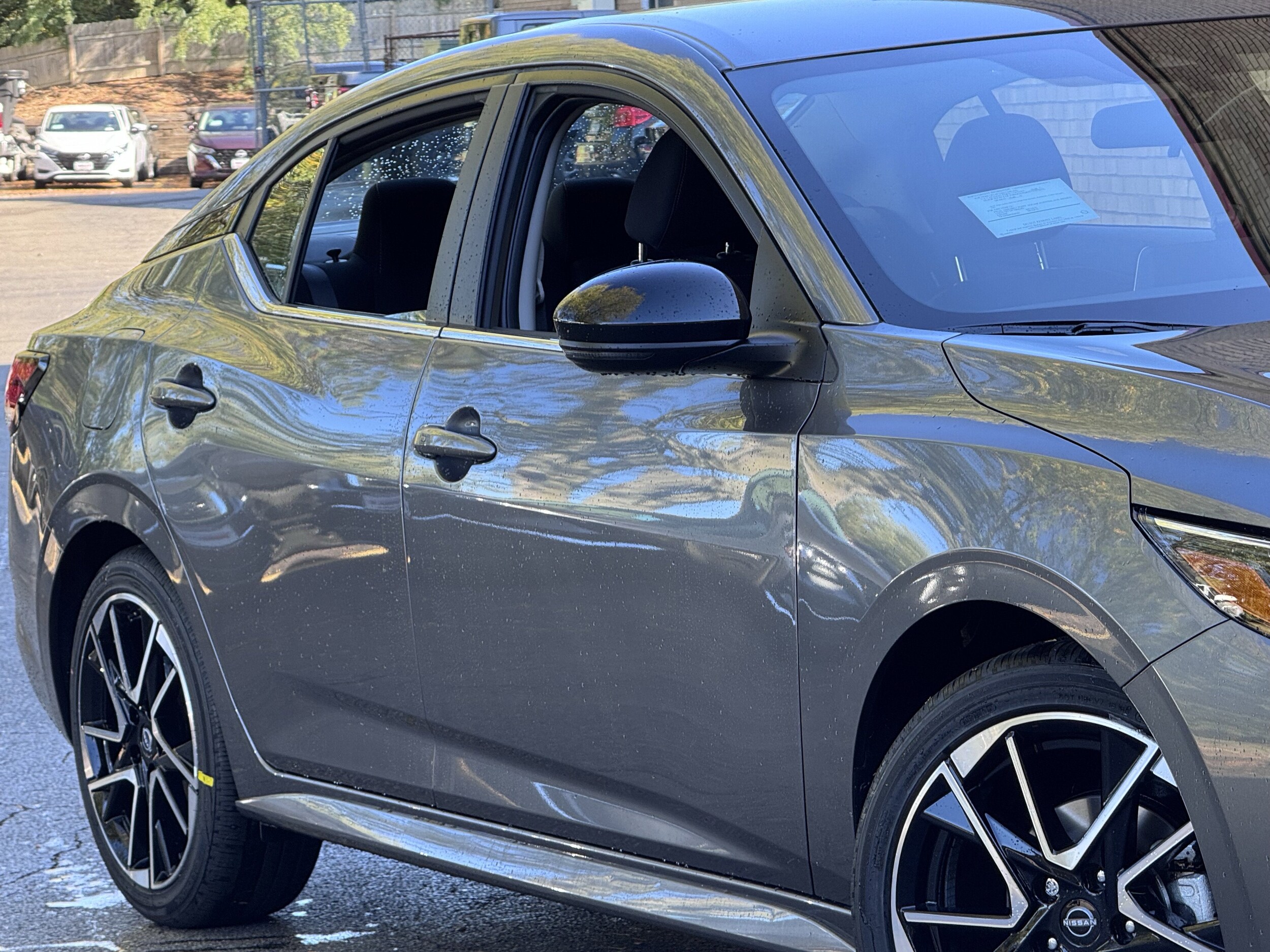 2025 Nissan Sentra SR photo 4