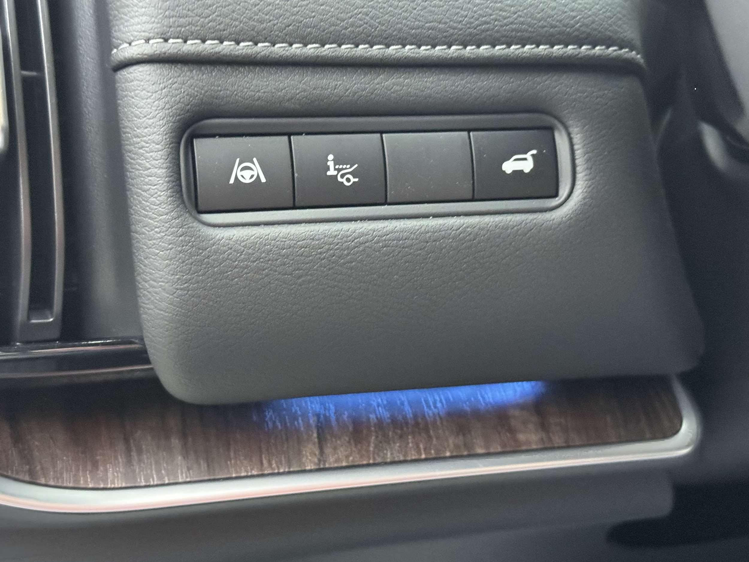 2026 Nissan Armada Platinum - Photo 7