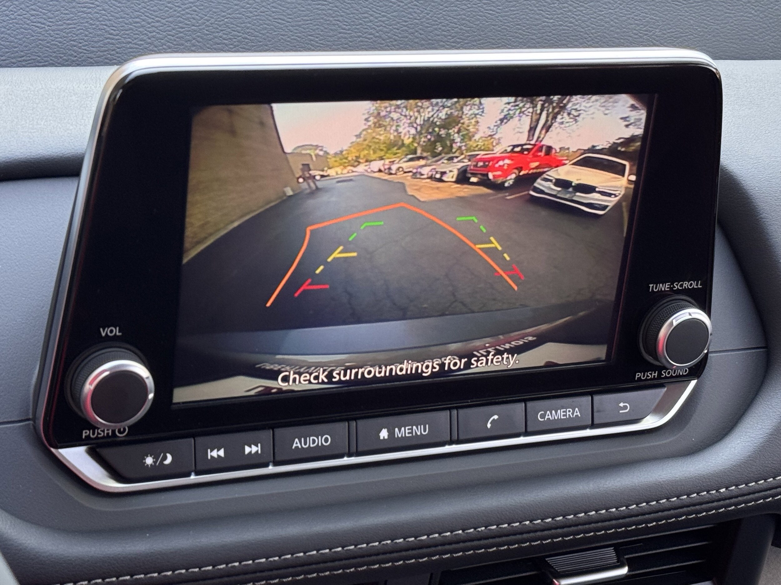2025 Nissan Rogue SV - Photo 29