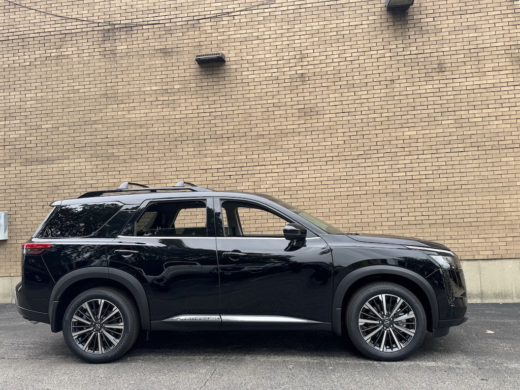 New 2026 Nissan Pathfinder Platinum SUV