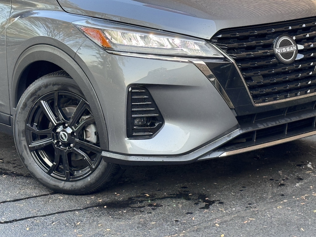 Used 2024 Nissan Kicks SR SUV