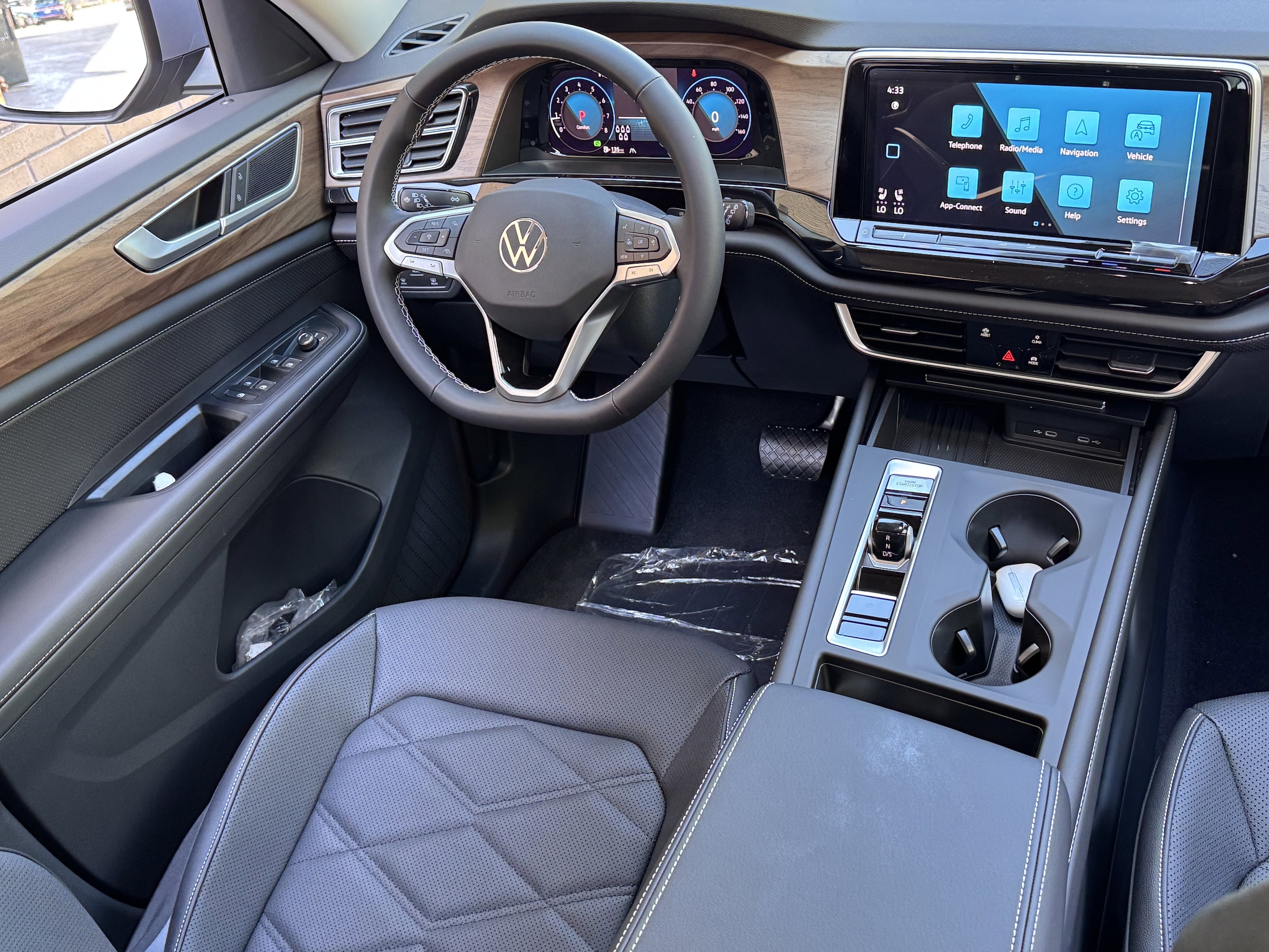 2026 Volkswagen Atlas SE - Photo 24