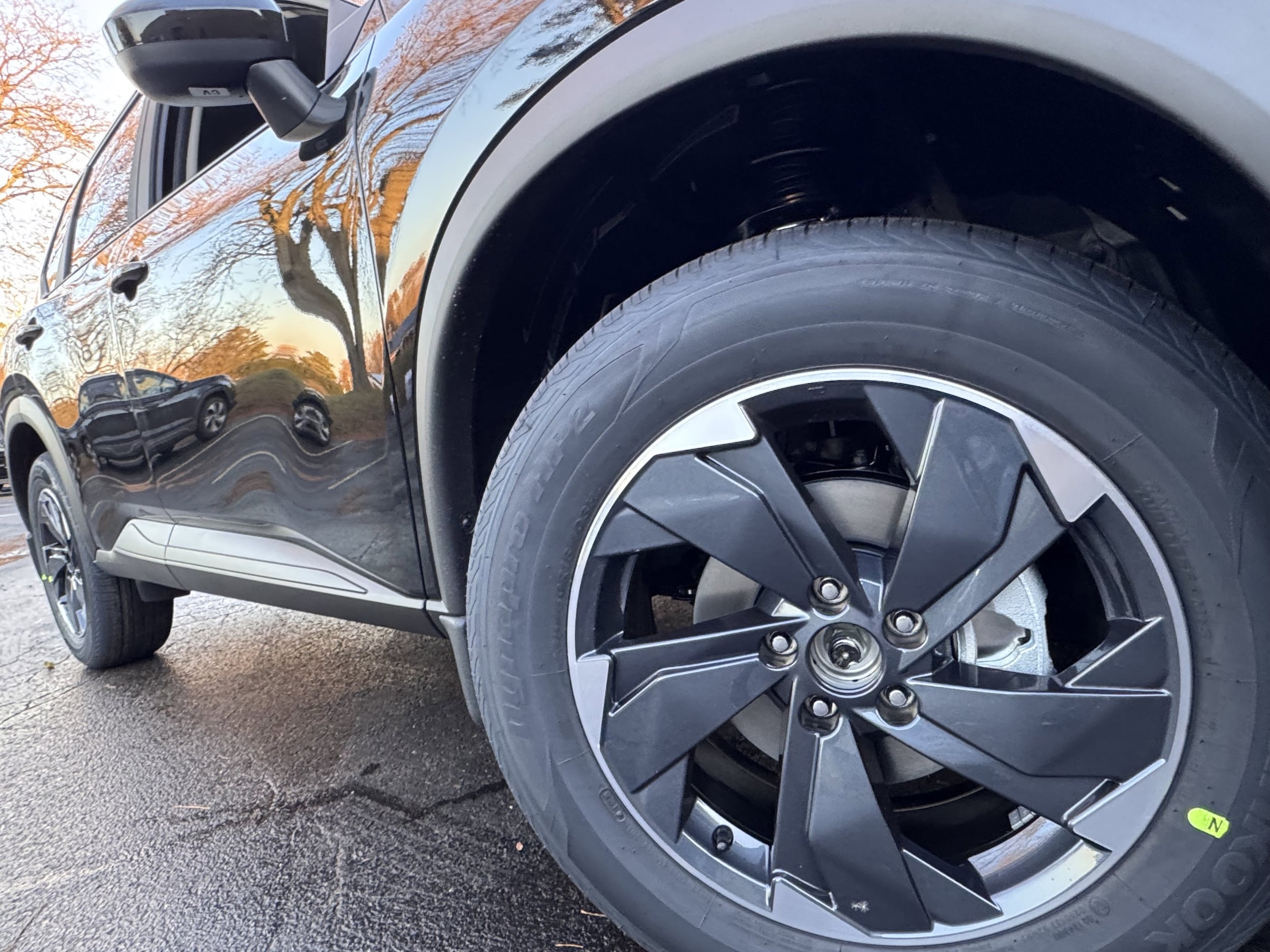 2026 Nissan Rogue SV - Photo 8