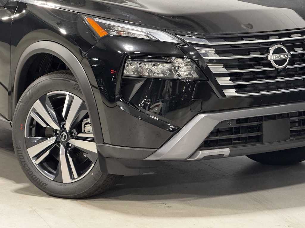 New 2025 Nissan Rogue SL SUV