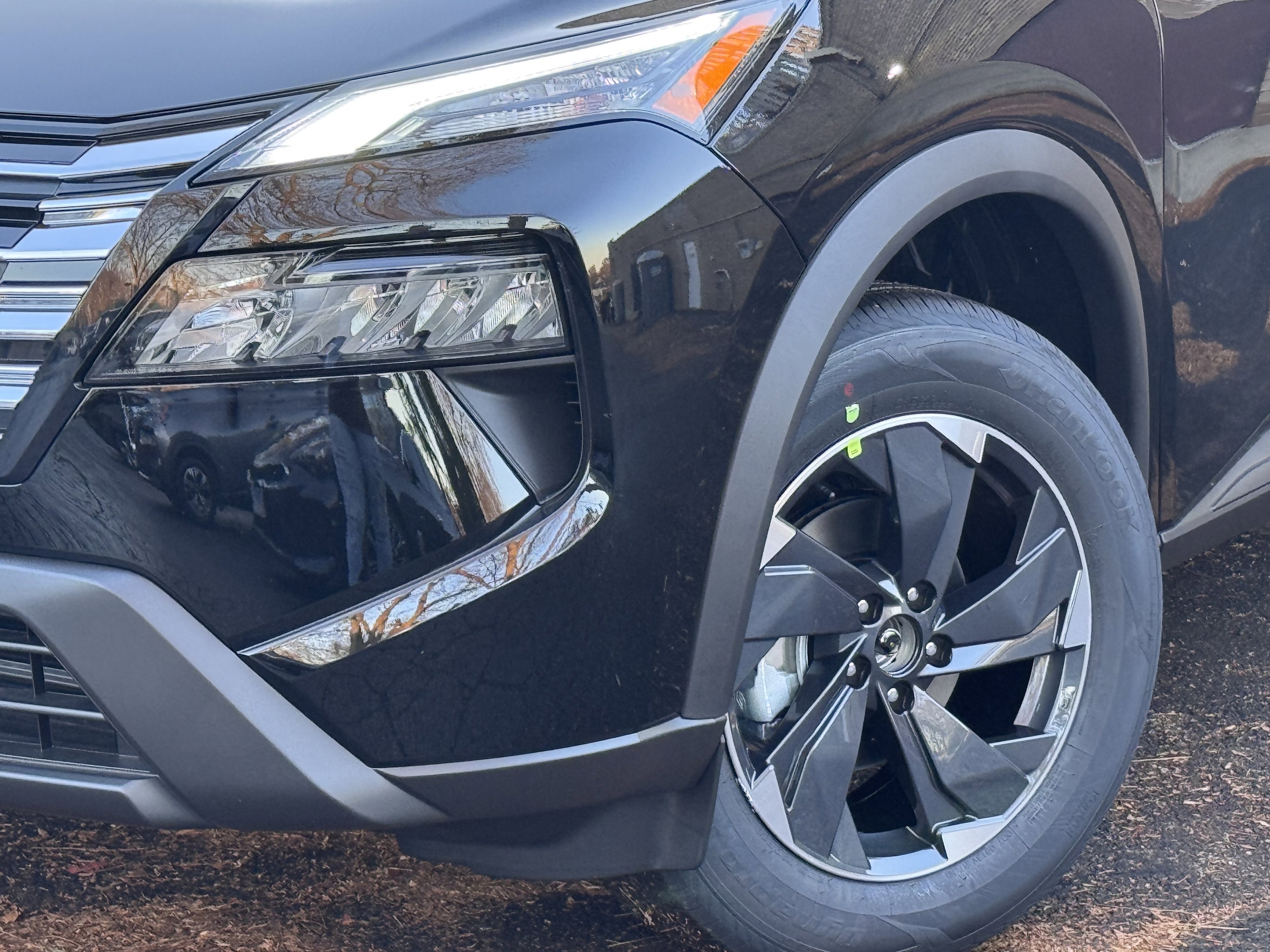 2026 Nissan Rogue SV - Photo 32