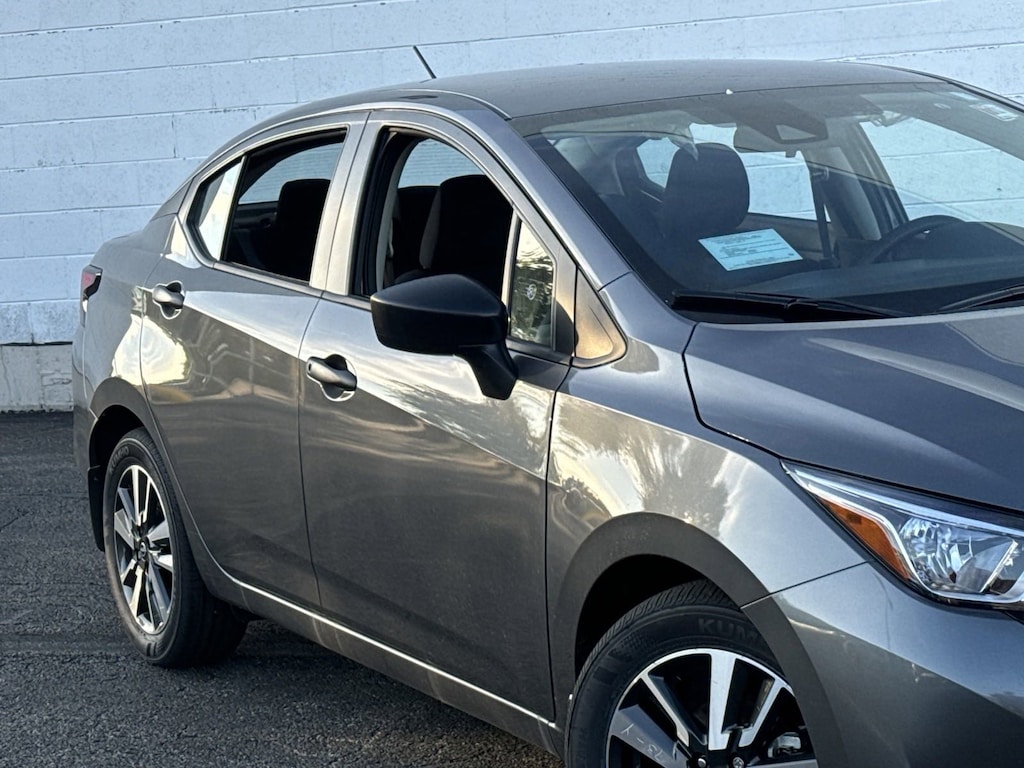New 2024 Nissan Versa 1.6 S Sedan