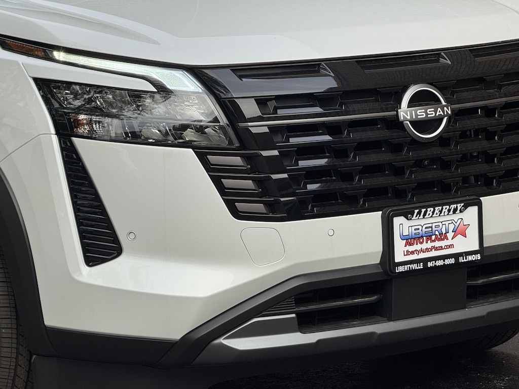 New 2026 Nissan Pathfinder Platinum SUV