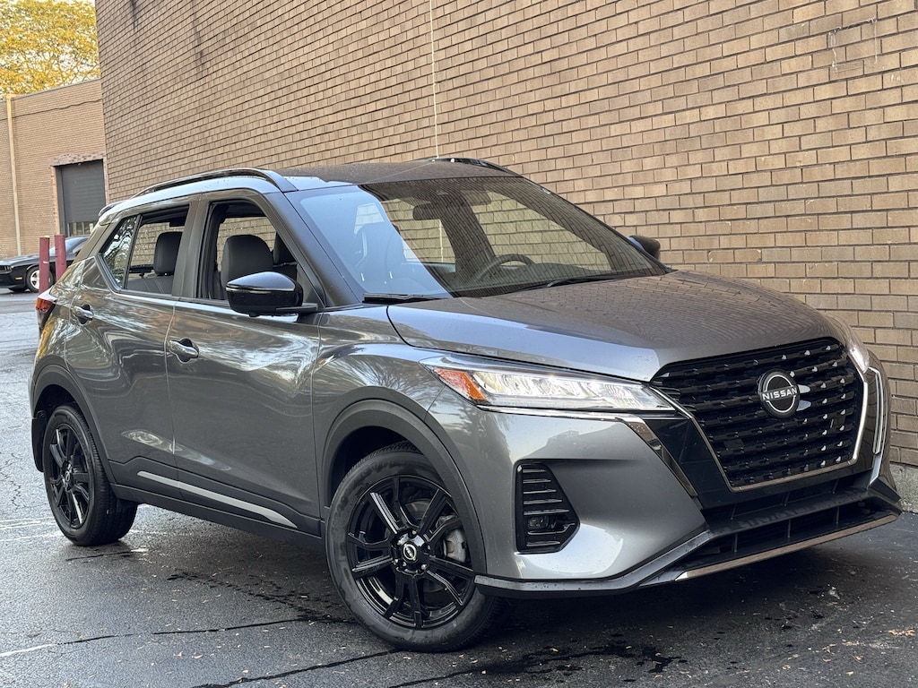 Used 2024 Nissan Kicks SR SUV