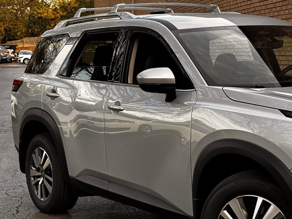 New 2025 Nissan Pathfinder SL SUV