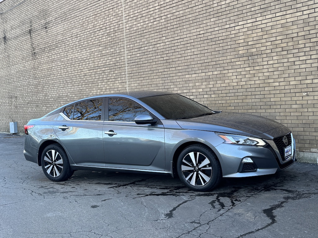Used 2021 Nissan Altima 2.5 SV Sedan