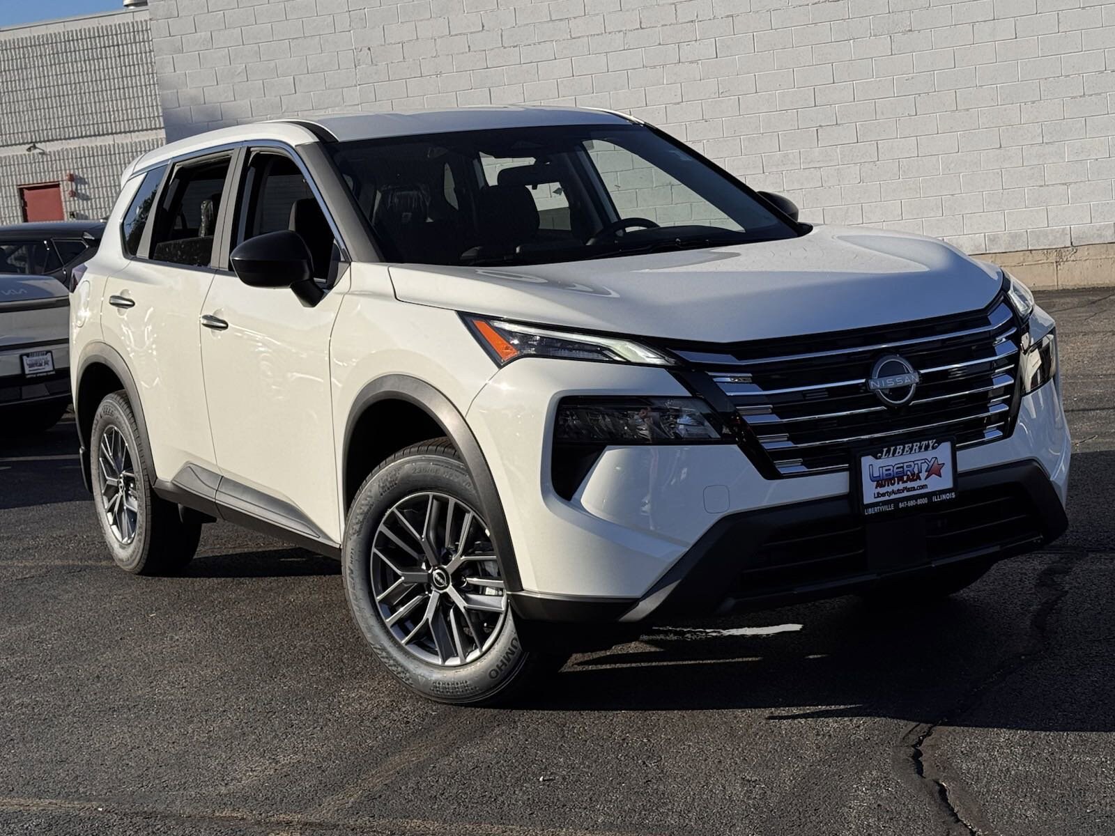 2025 Nissan Rogue S photo 2