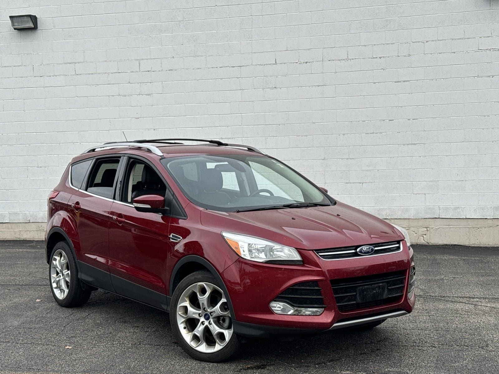 Used 2014 Ford Escape Titanium with VIN 1FMCU9J93EUA52978 for sale in Libertyville, IL