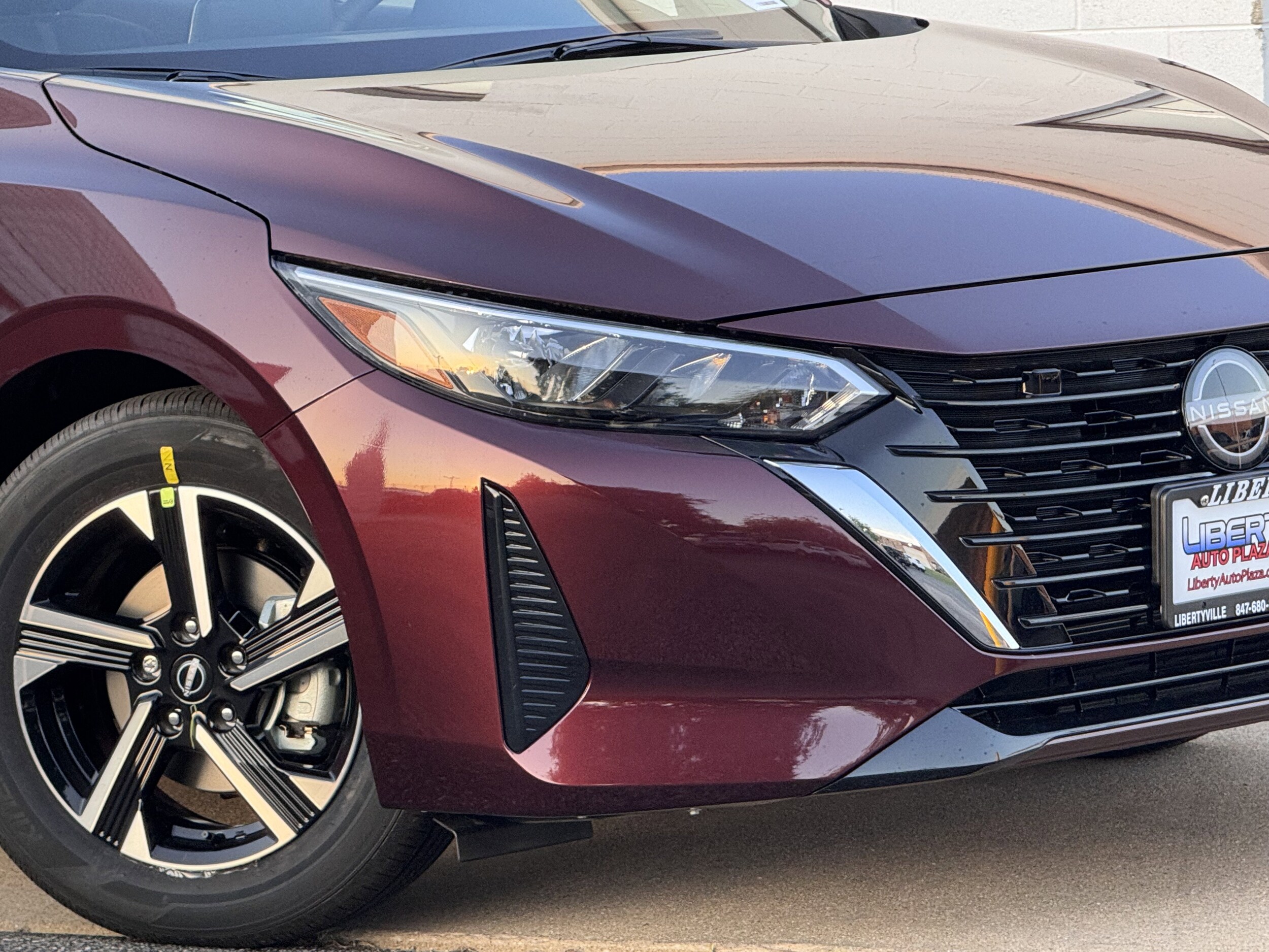 2025 Nissan Sentra SV photo 3