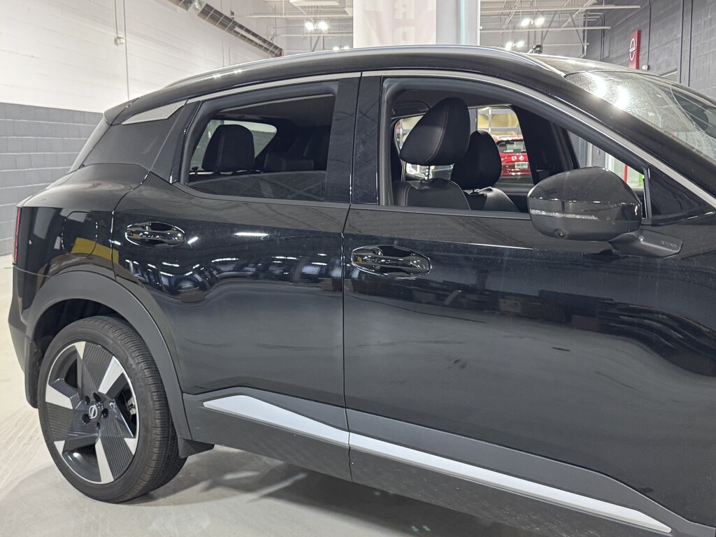 Used 2025 Nissan Kicks SR SUV