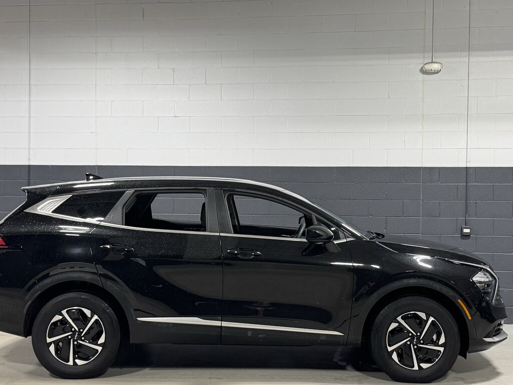 Used 2023 Kia Sportage Hybrid LX SUV