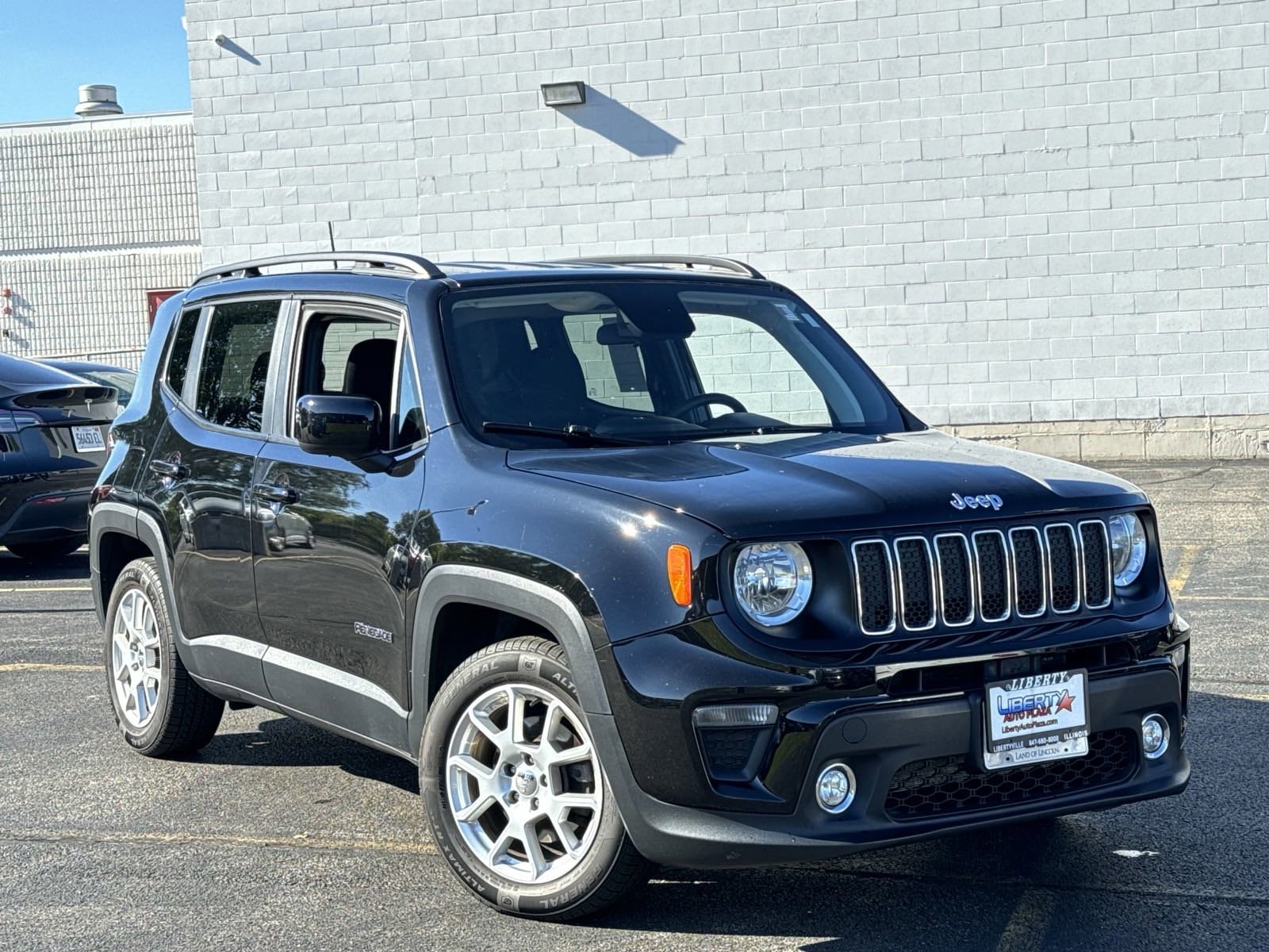 Used 2019 Jeep Renegade Latitude with VIN ZACNJABB4KPK82130 for sale in Libertyville, IL