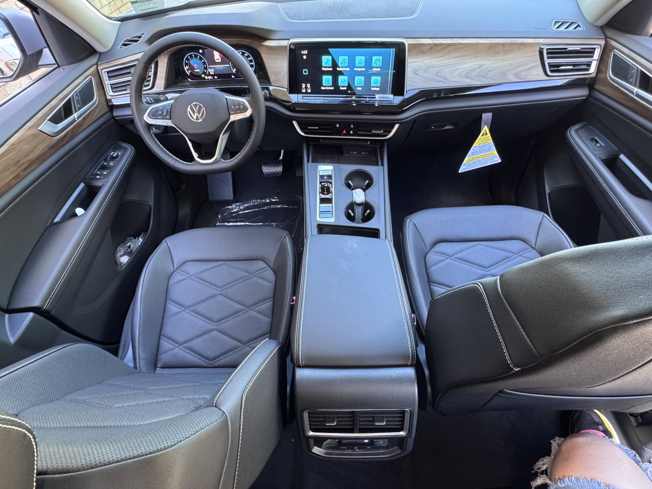 2026 Volkswagen Atlas SE - Photo 22