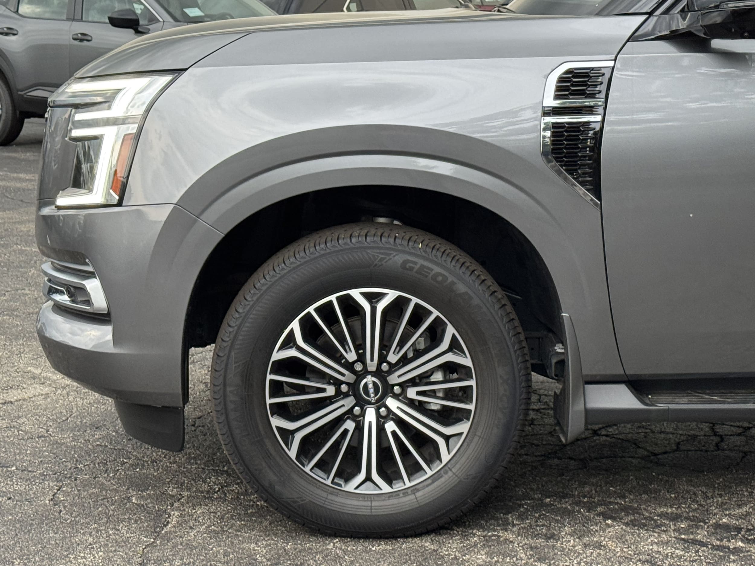 2026 Nissan Armada Platinum - Photo 41