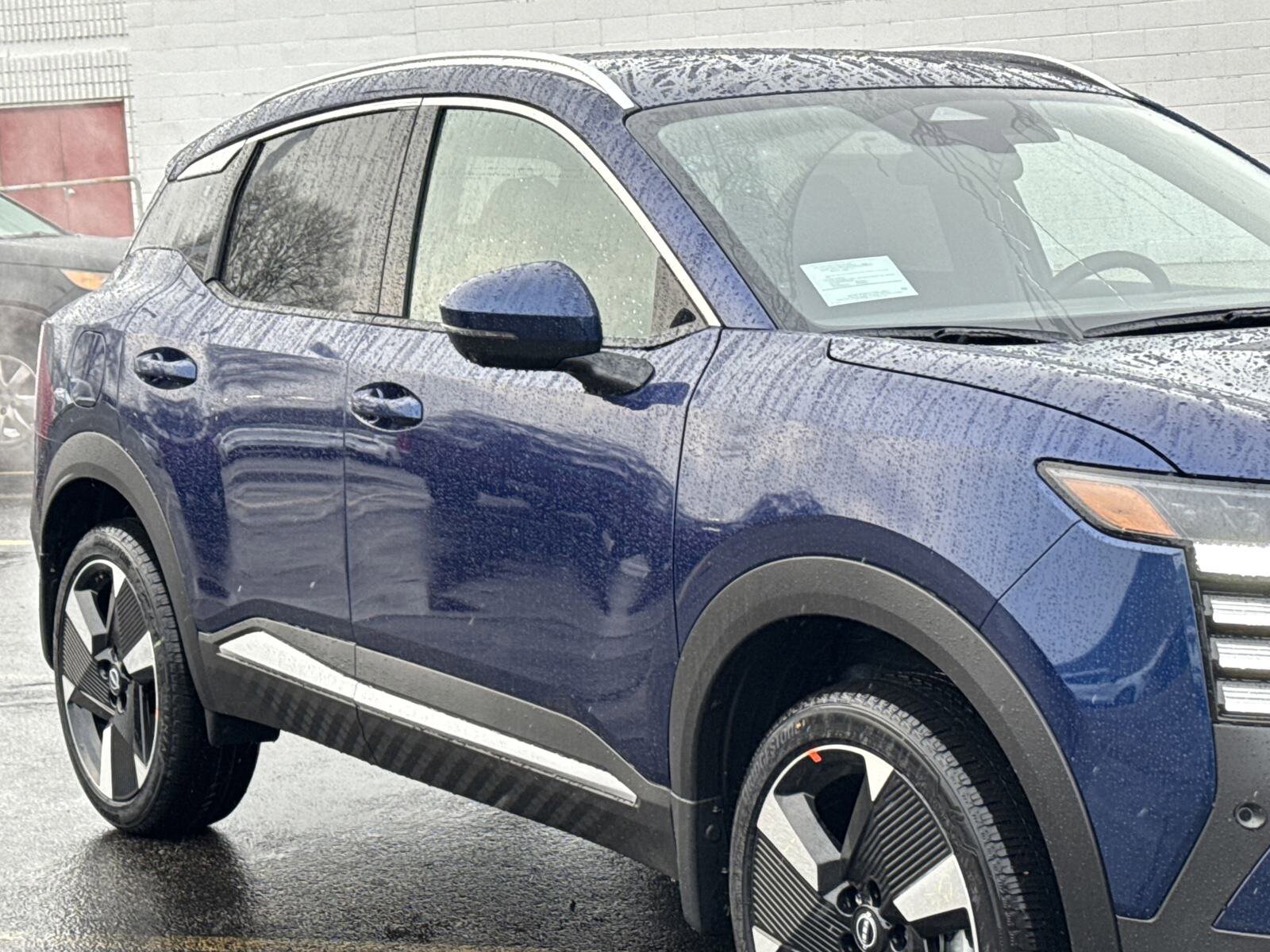 2025 Nissan Kicks SR photo 4