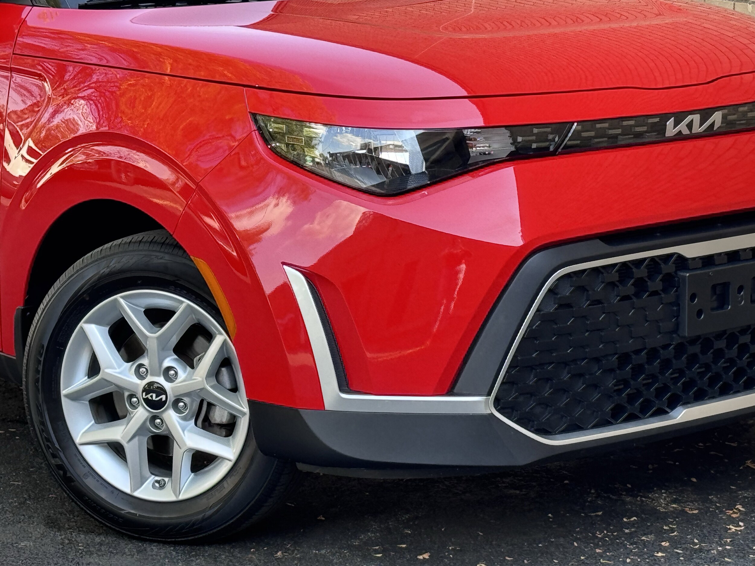 2023 Kia Soul LX photo 3