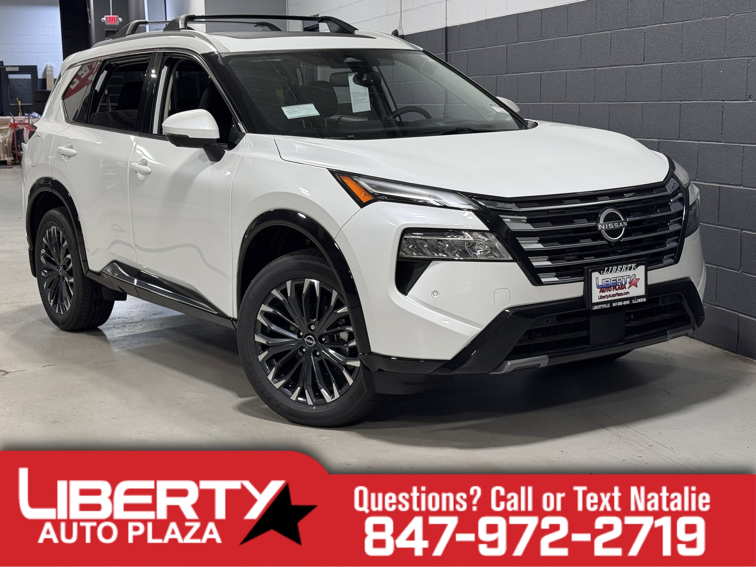 2026 Nissan Rogue Platinum's photo