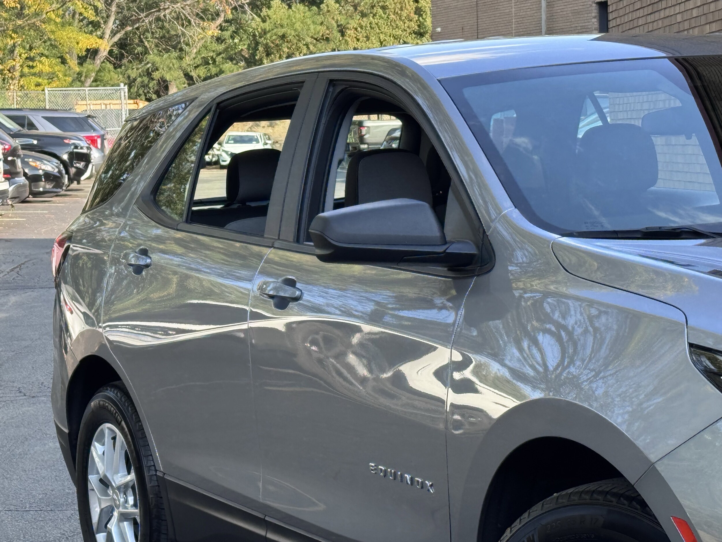2024 Chevrolet Equinox LS photo 4
