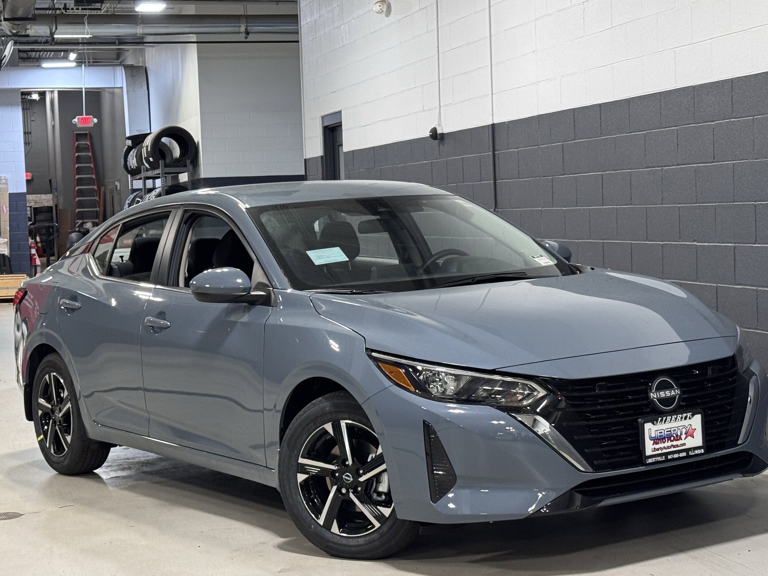 2025 Nissan Sentra SV photo 2