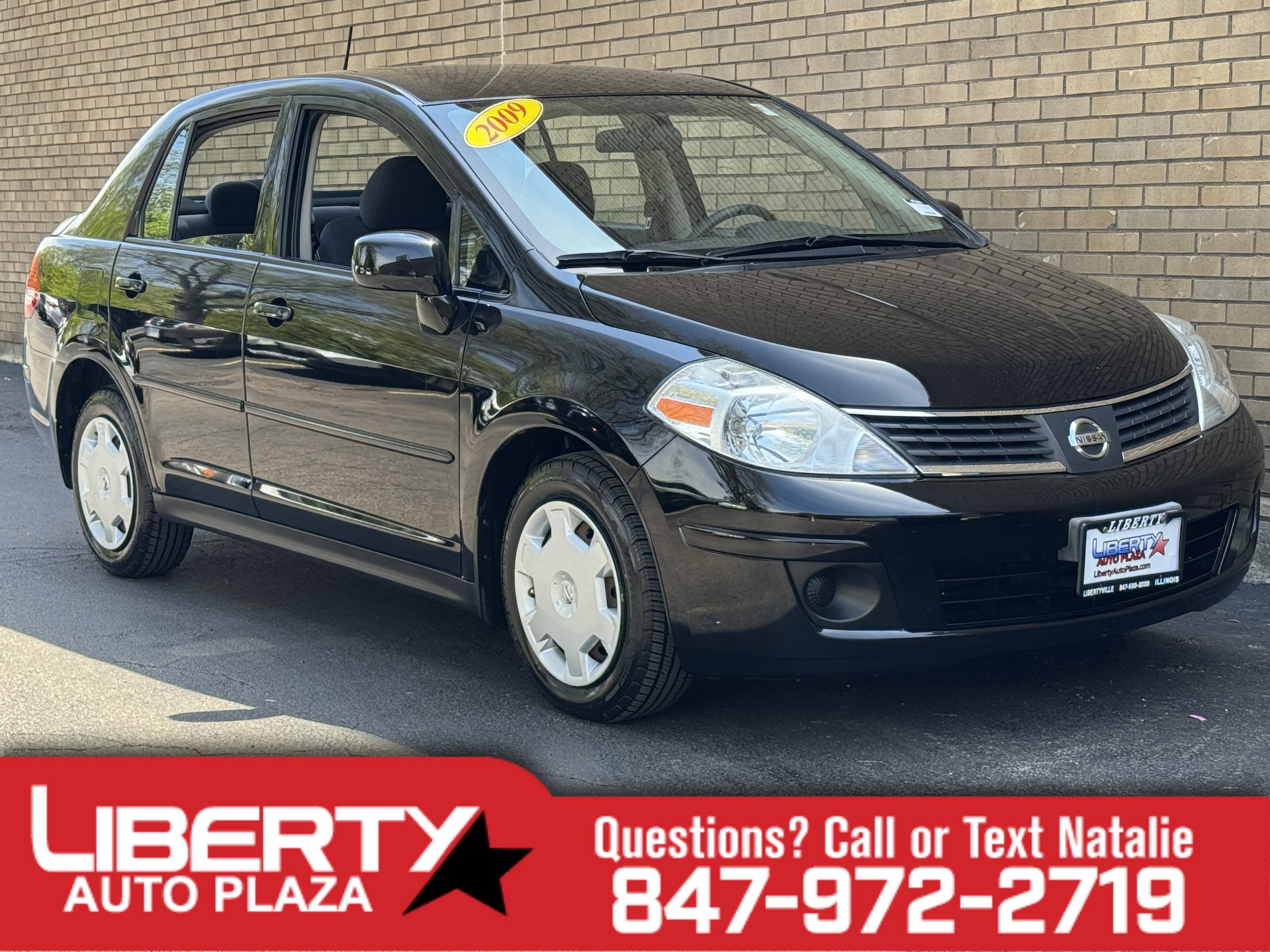 2009 Nissan Versa 1.8 S Auto's photo