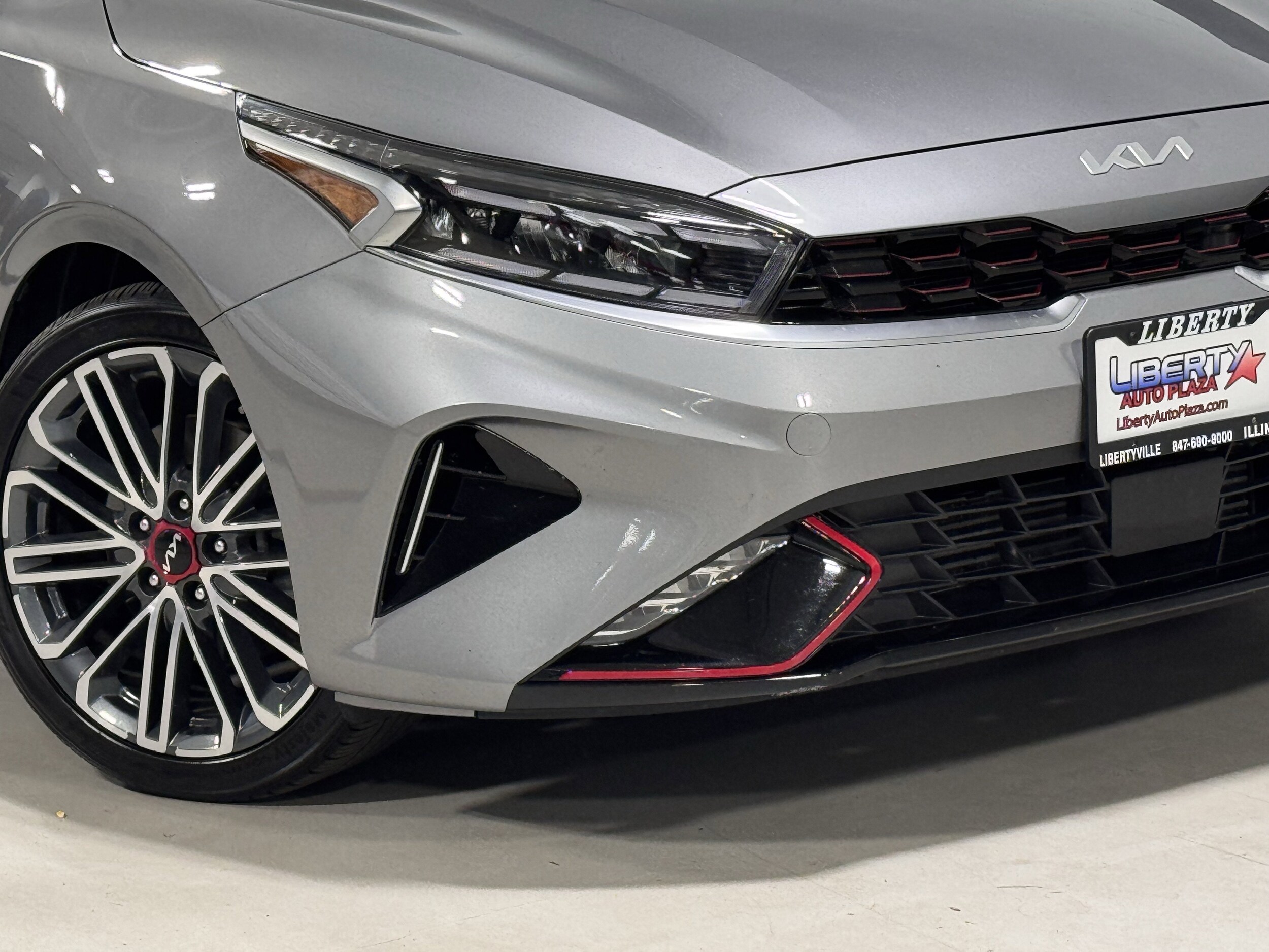 2024 Kia Forte GT photo 2