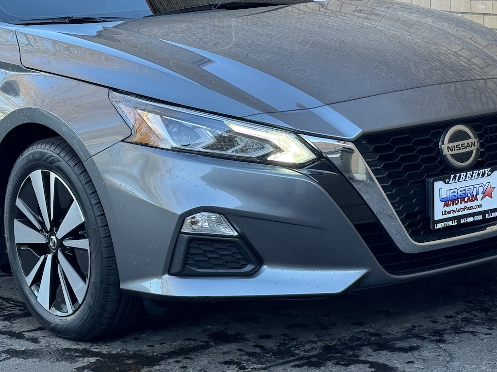 Used 2021 Nissan Altima 2.5 SV Sedan