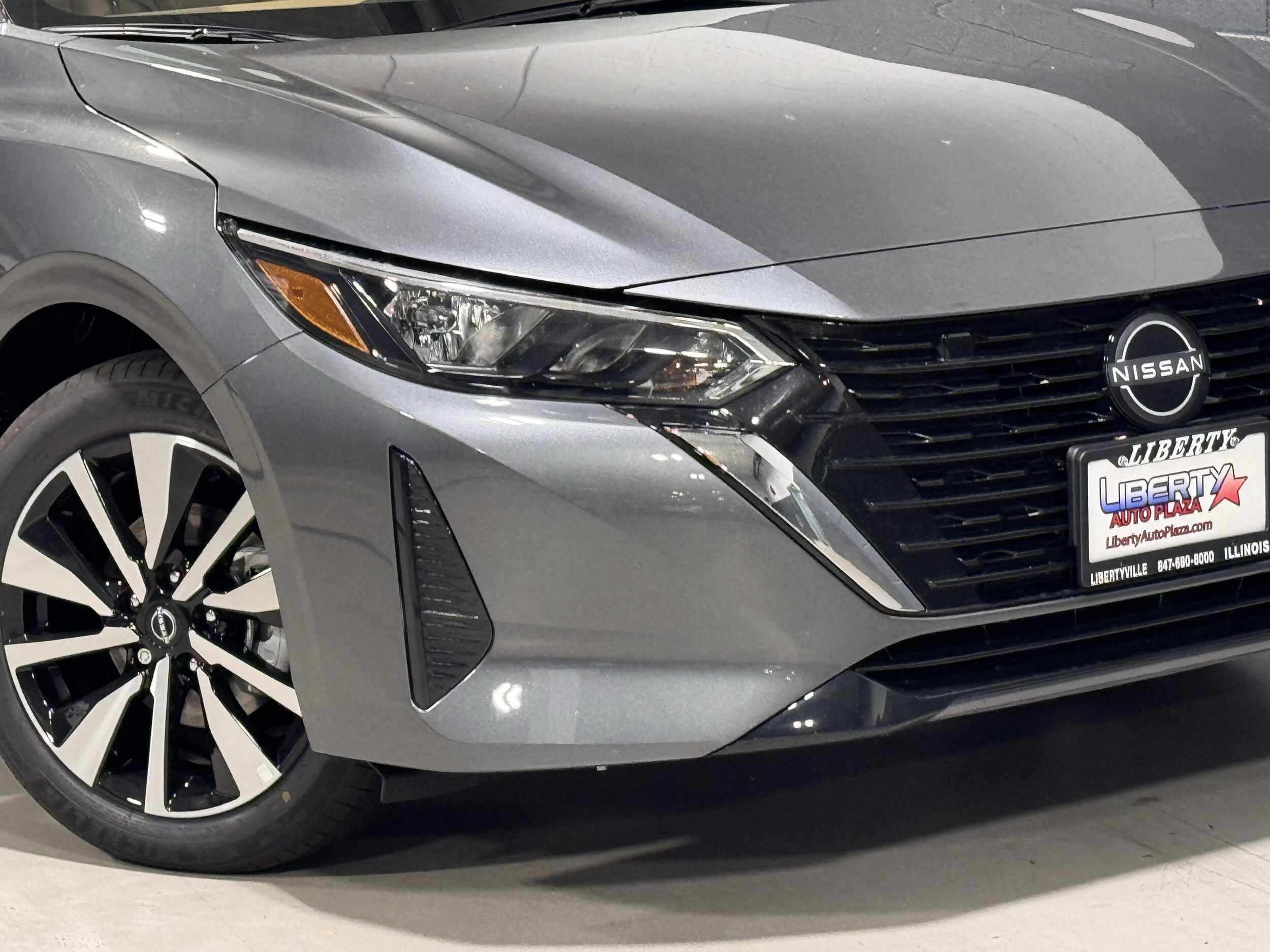 2025 Nissan Sentra SV photo 3