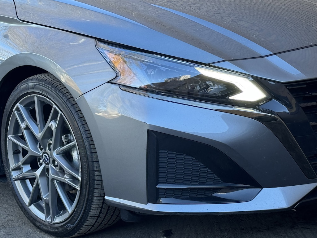 Used 2023 Nissan Altima SR VC-Turbo Sedan