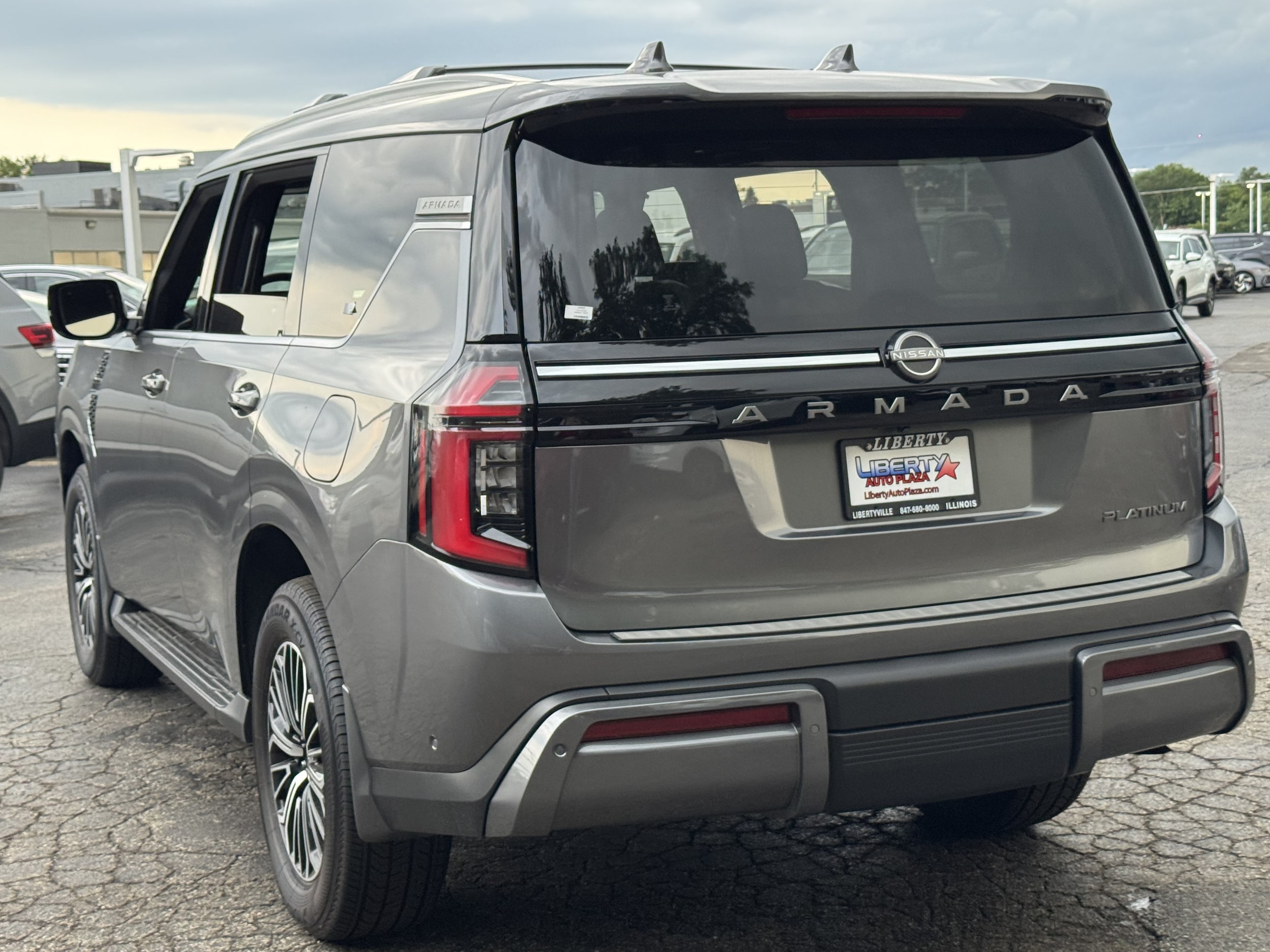 2026 Nissan Armada Platinum - Photo 37