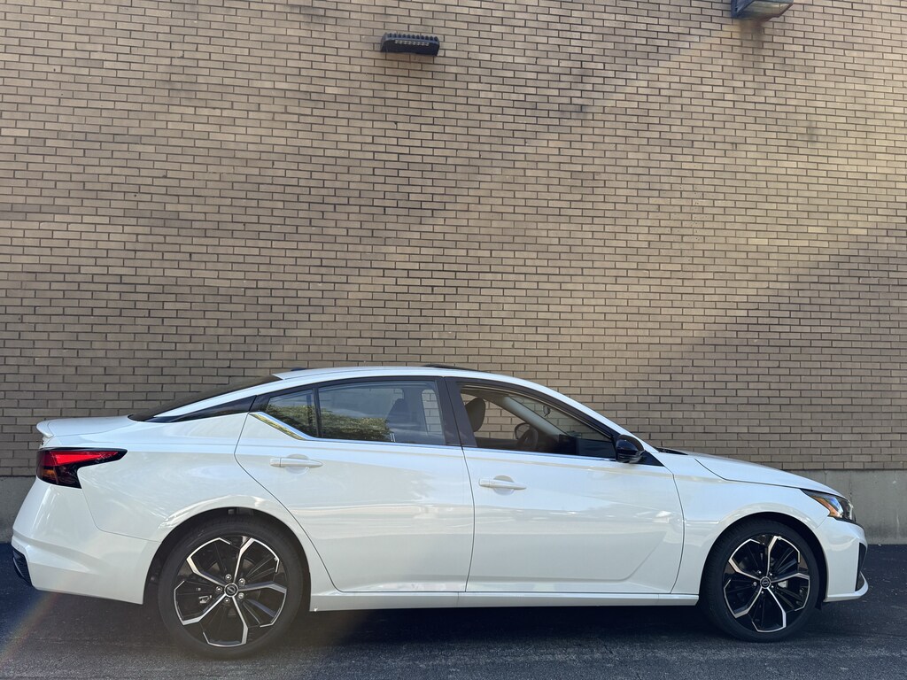 New 2026 Nissan Altima SR Sedan
