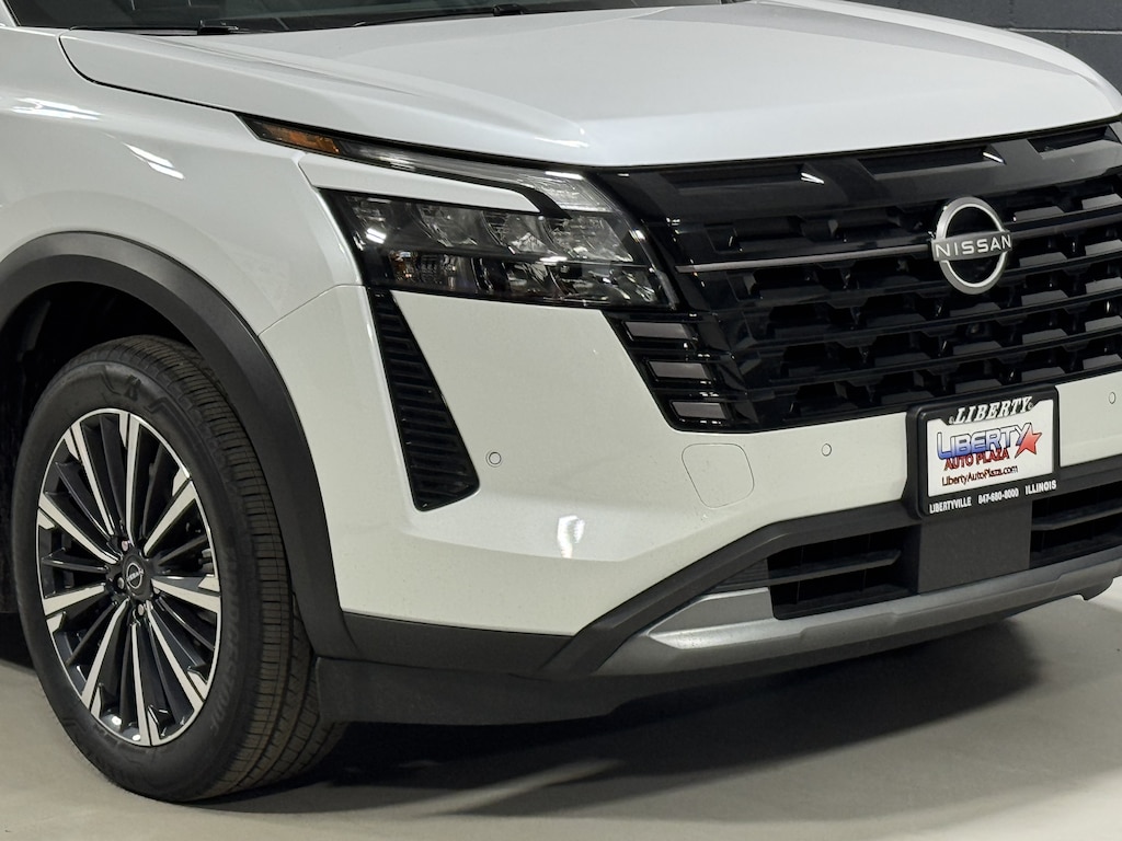 New 2026 Nissan Pathfinder Platinum SUV