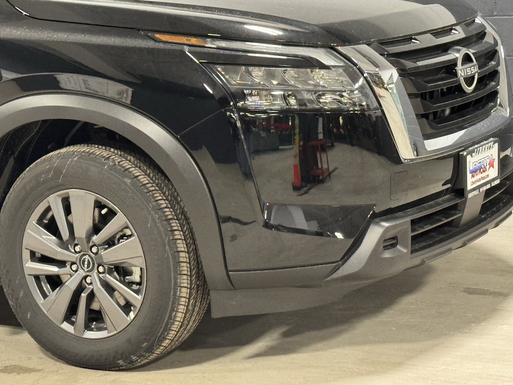 New 2025 Nissan Pathfinder SV SUV