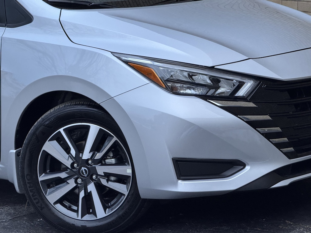 Certified 2025 Nissan Versa 1.6 SV Sedan