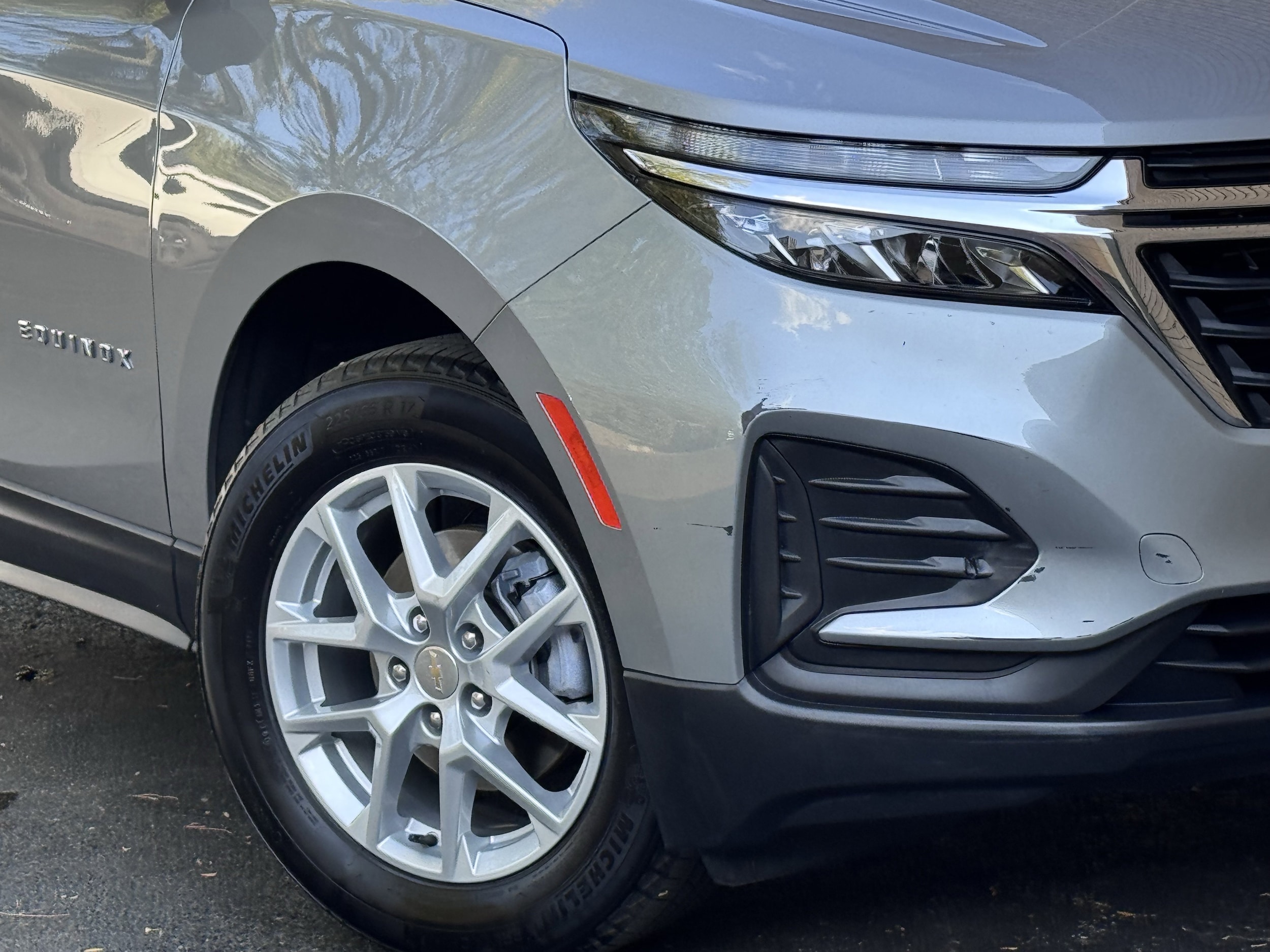 2024 Chevrolet Equinox LS photo 3