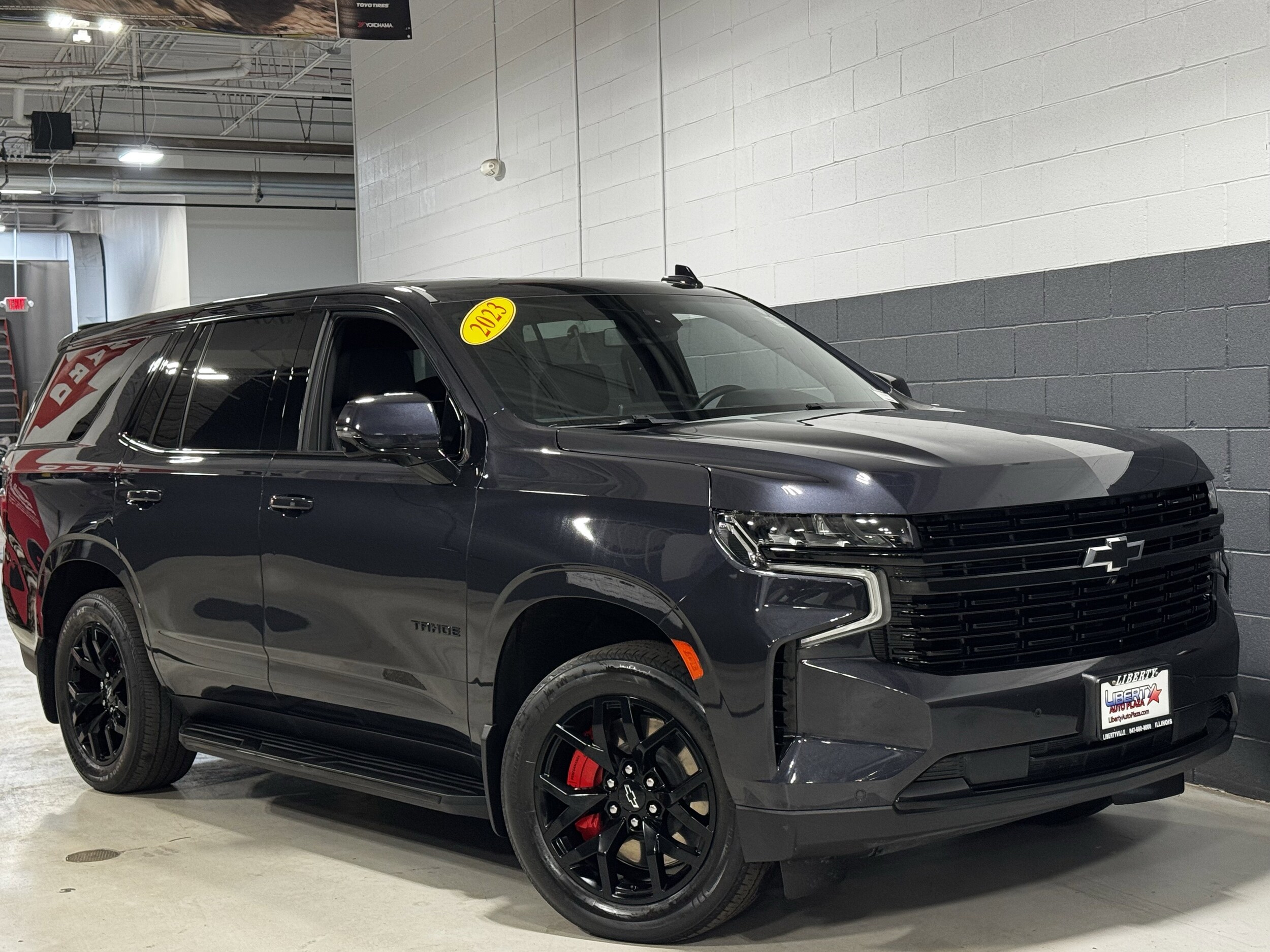 2023 Chevrolet Tahoe RST photo 2